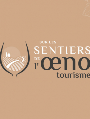 Benjamin PIEGAY, graphiste dans les Monts du Lyonnais | Création du logo et du site internet pour Justine Poncet, fondatrice de l’agence de wine-tour "Sur les Sentiers de l'Œnotourisme